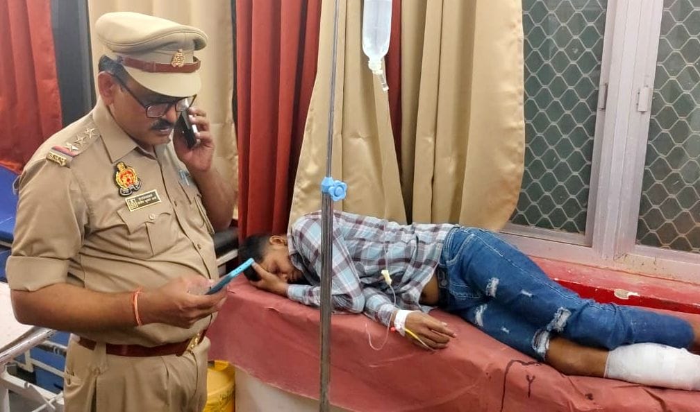 Two robbers caught in encounter, one injured by bullet