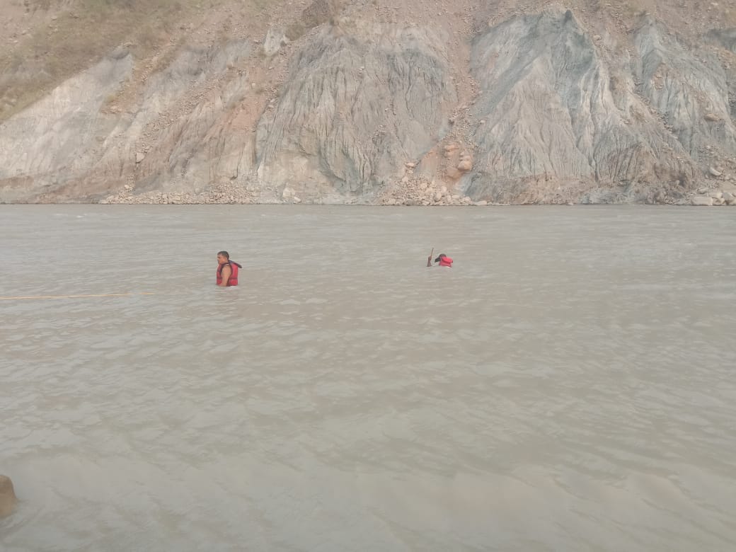 Pilibhit youth drowns in Sharda river, search continues