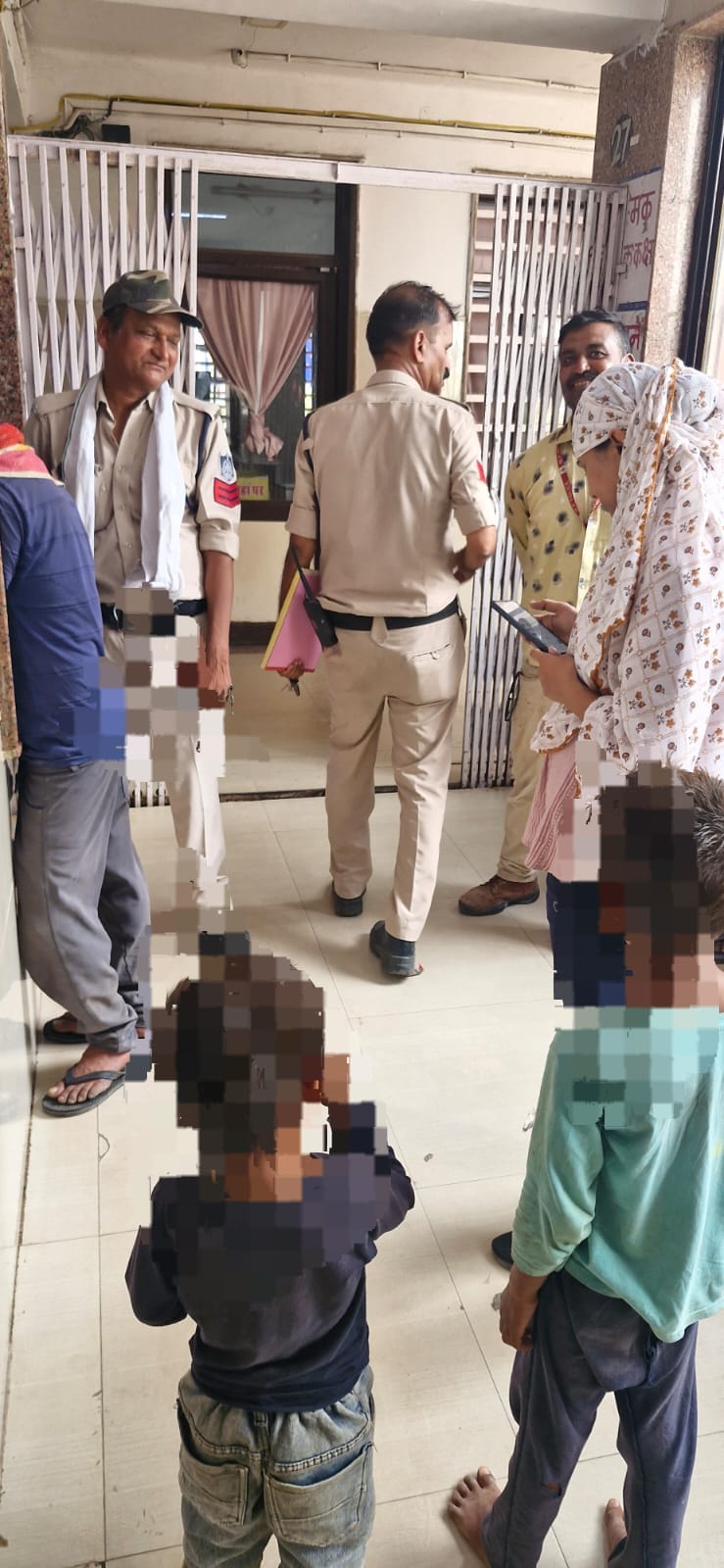 Drunken father threw his 3 year old innocent son on the railway track