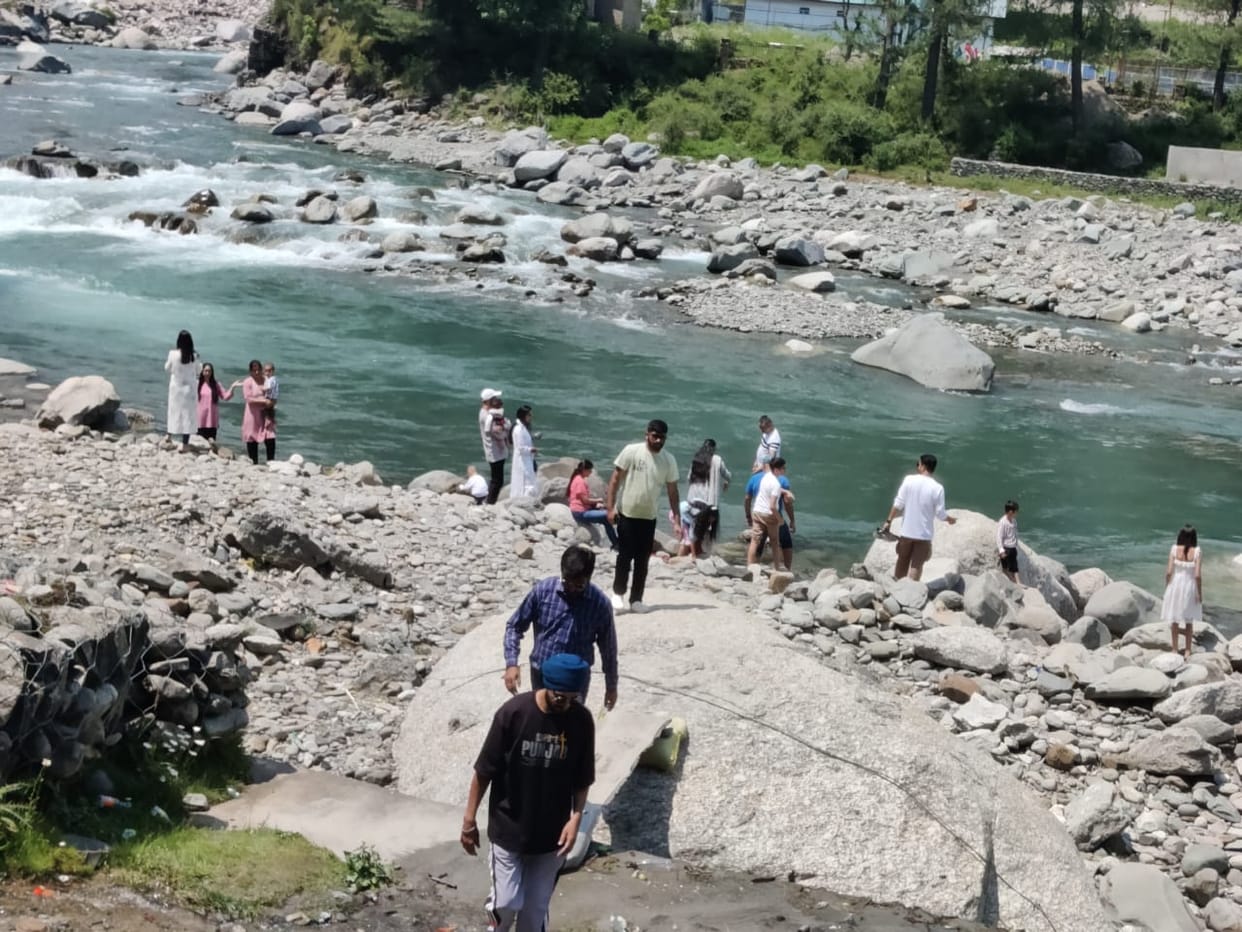 Hotel pack of tourist destination Barot-Multhan