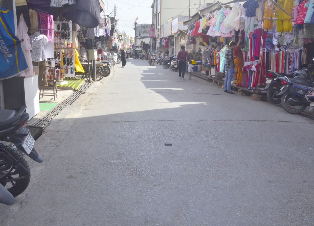 People in Orange Zone are in distress, one died in the heat