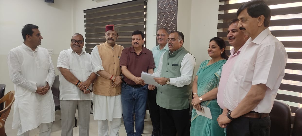 Buisnessman Meet with Tarun Chug Regarding Express Way