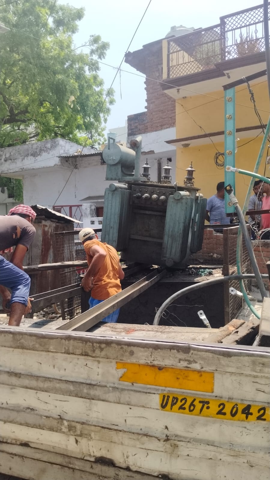 33 KV line broke, 17 thousand consumers lost power