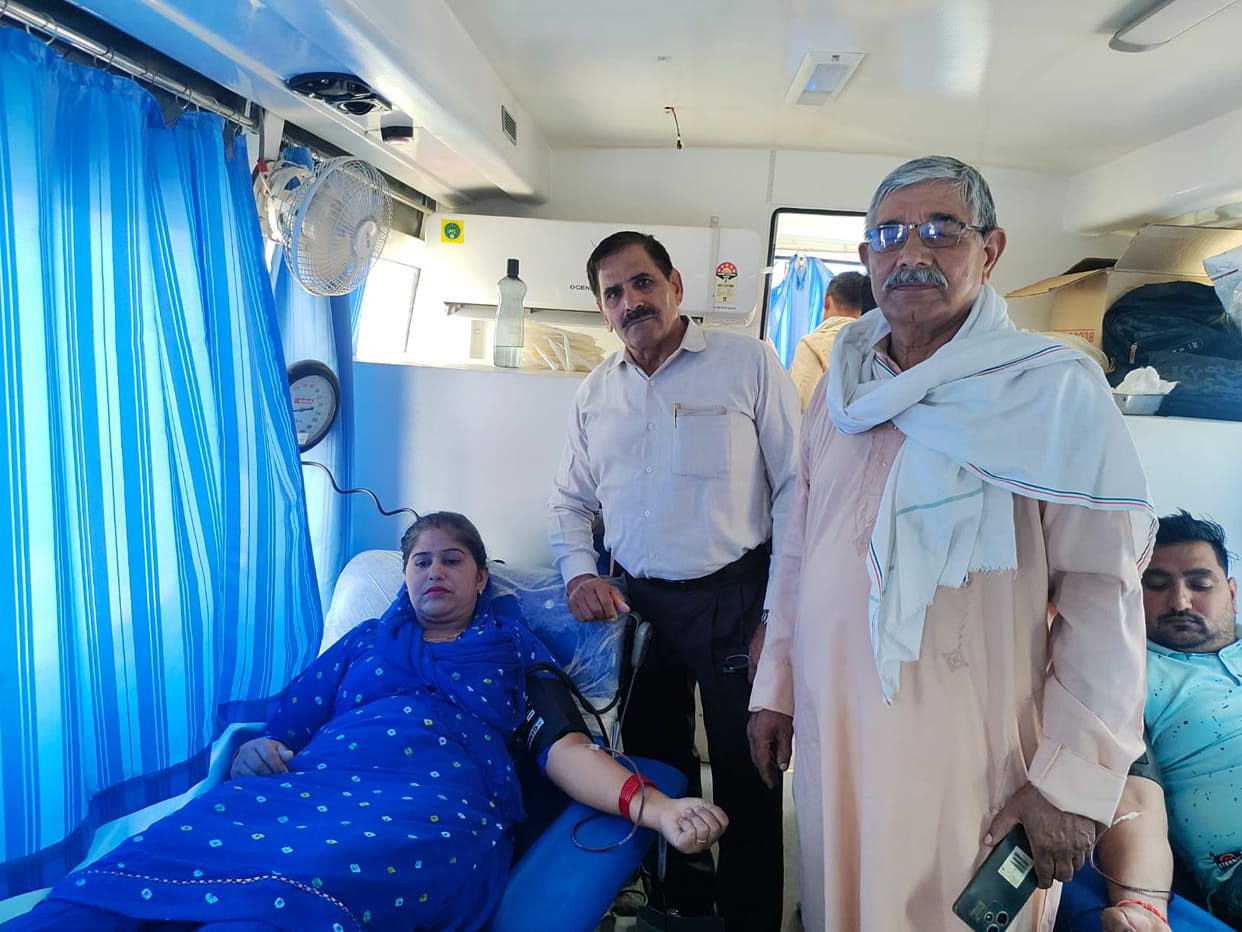 Bhandara was organized at Baba Chaman Rishi Dham