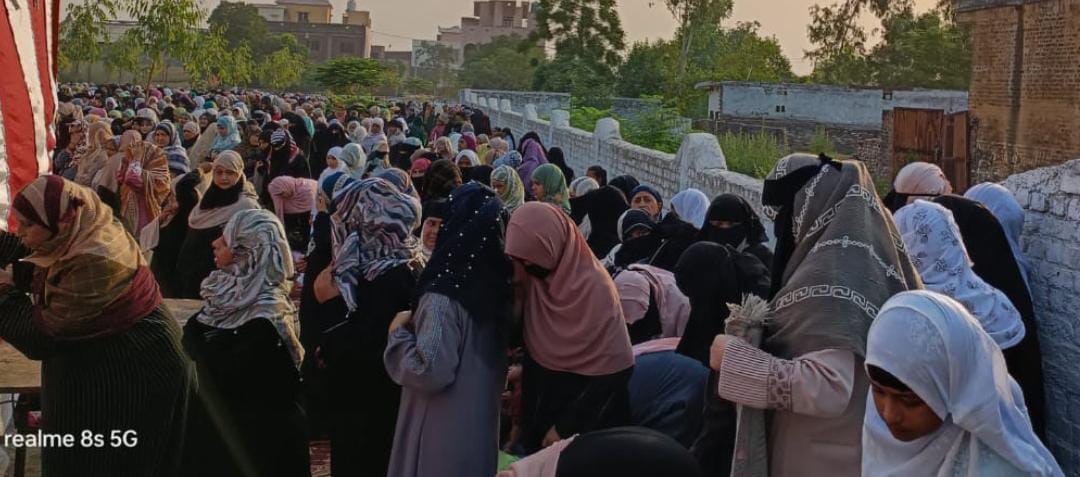 Prayed for the prosperity of the country by offering namaz