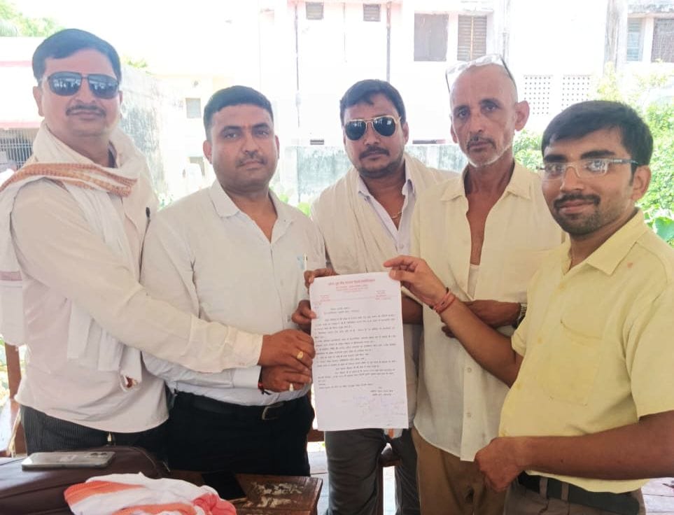Stamp vendors protested by going on strike