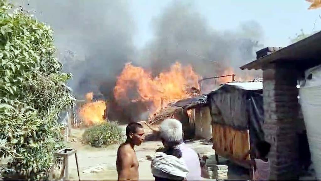 All the belongings of five houses turned to ashes due to fire in Kolhugadha