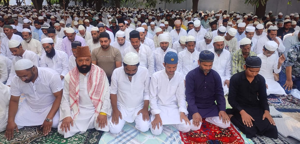 Prayed to Allah for the prosperity of the country