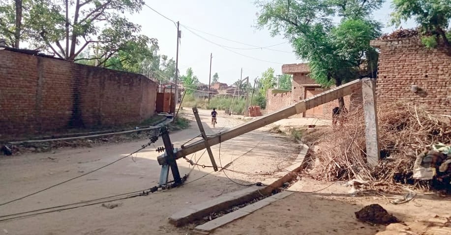 Wind blowing at 35 km per hour, electricity system failed