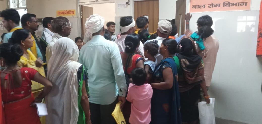 crowed in medical college