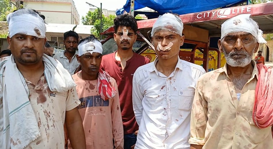 Youths attacked the temple, seven injured
