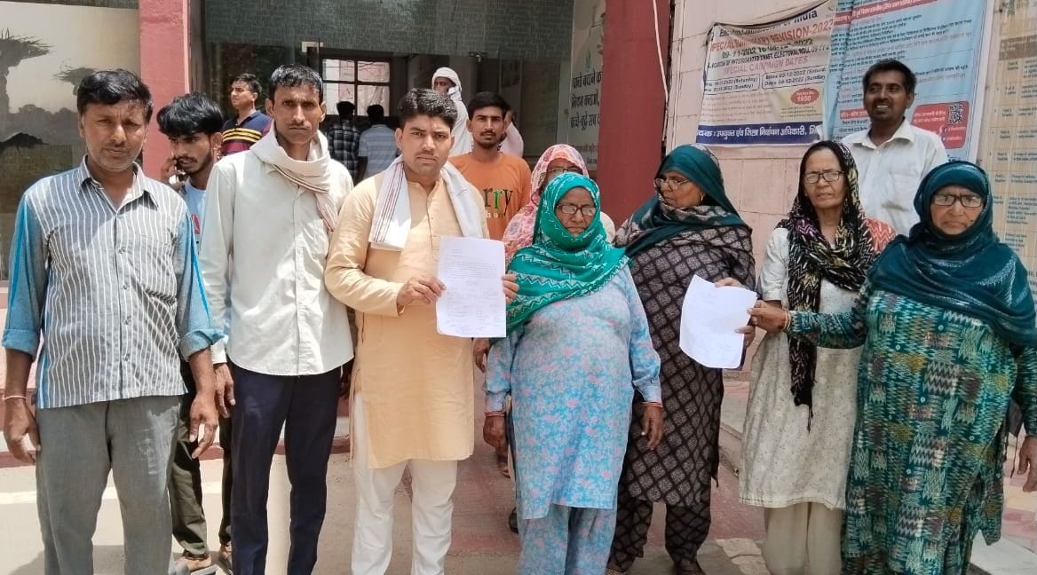 Villagers of Dhani Mhow facing drinking water problem expressed anger