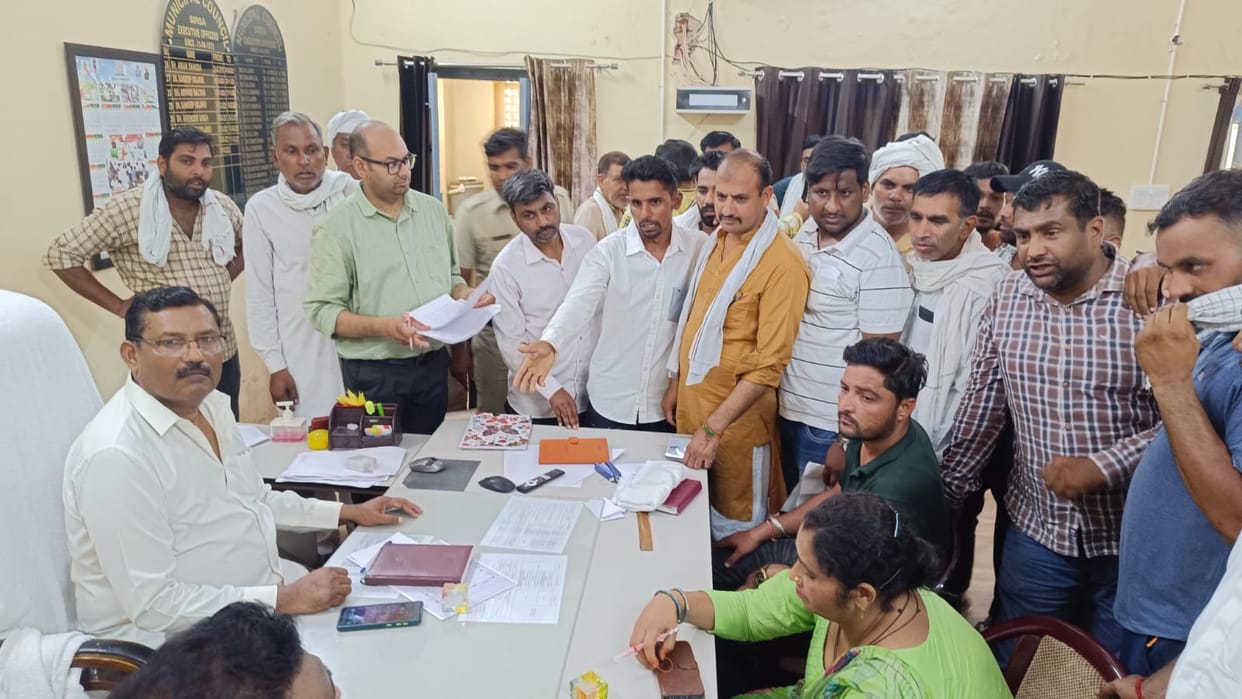 Controversy over bid for debris of education department, administration finalized bid at Rs 4.32 lakh
