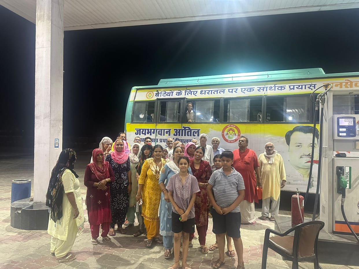 Bus of devotees left for Haridwar for Ganga bath