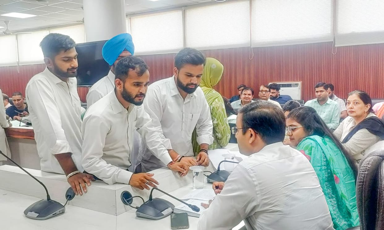 CYSS submits memorandum to CTM in the name of Chief Minister for CET
