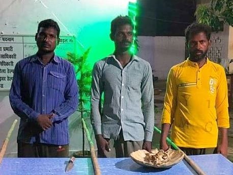 Posing as smuggler to make someone else's house rain, reached jail