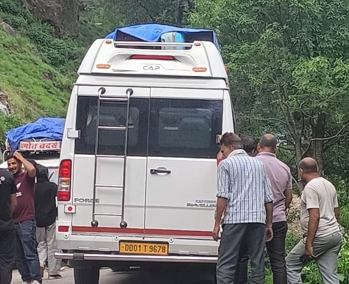 Lives of 16 tourists narrowly saved