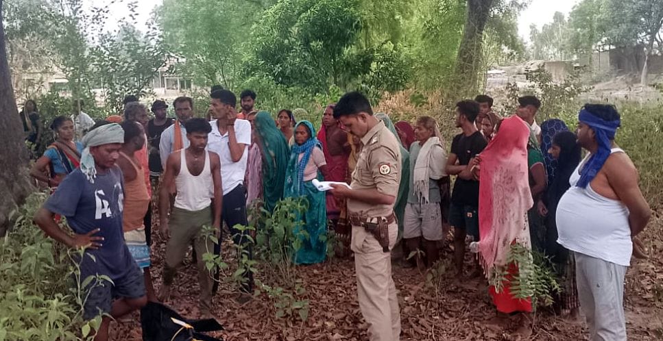 Villager's dead body found hanging outside village in suspicious condition
