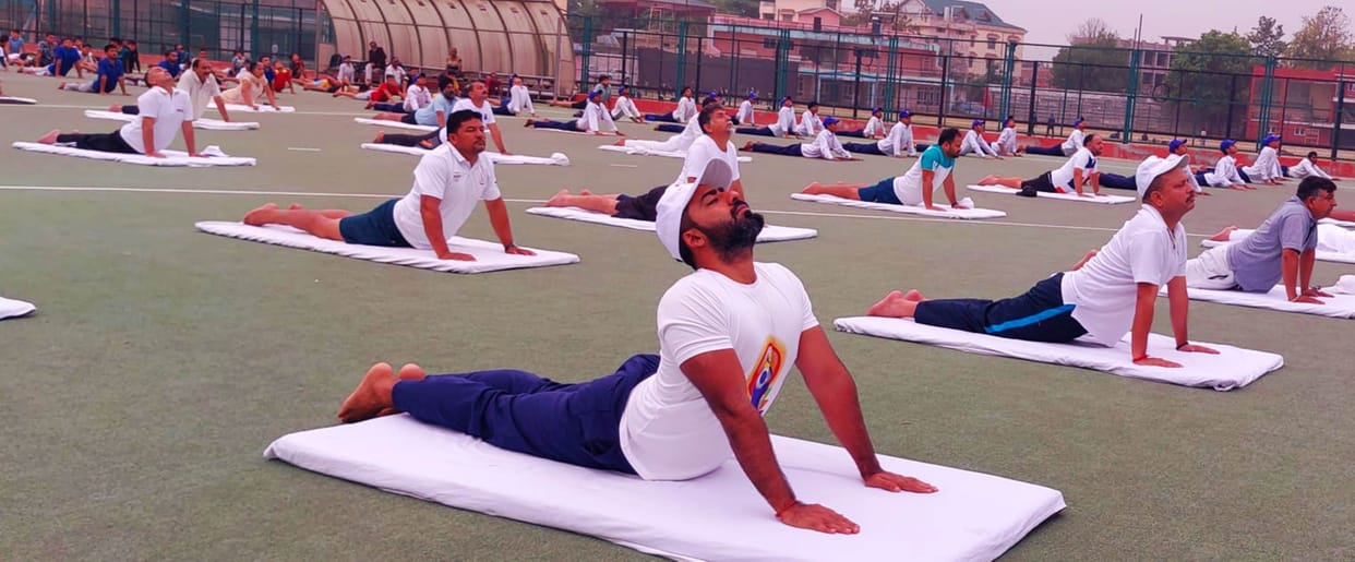 Una is blessed with yoga, do yoga regularly for a positive life: Jatin Lal
