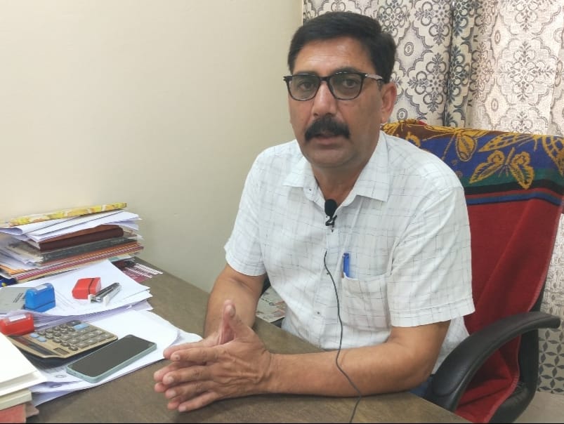 Maize, Chari and Bajra seeds reach sales center in Bangana