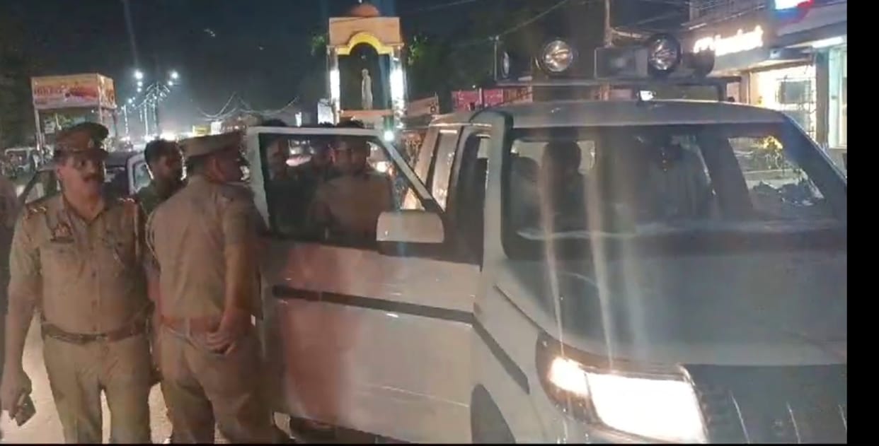 Blue light-hooter removed from SDM's vehicle