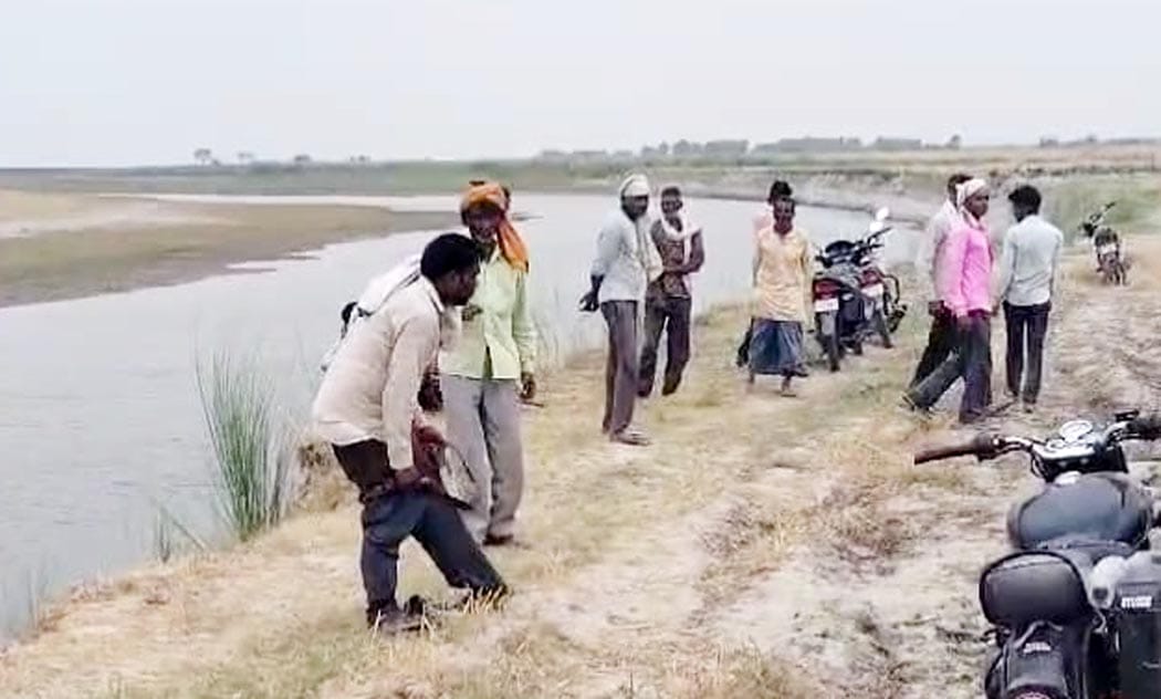 A young man fell into the Ganges while throwing a fishing net and died