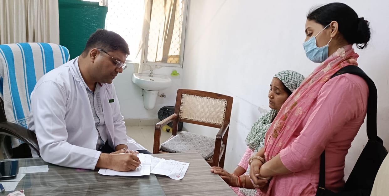 Health: Viral fever patients increased, crowd gathered in OPD also