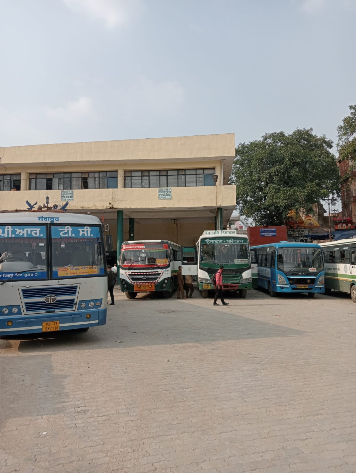 punjab roadvage buses visit in nahan bus stand