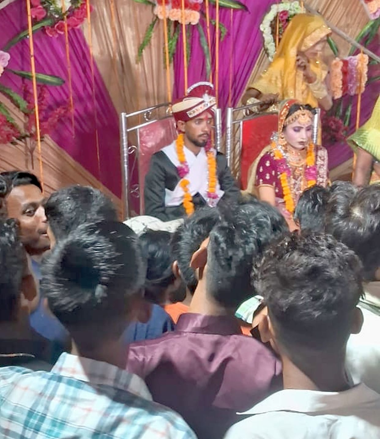 Dispute over bringing less jewellery for the wedding, groom reached the police station, marriage took place after five hours after compromise