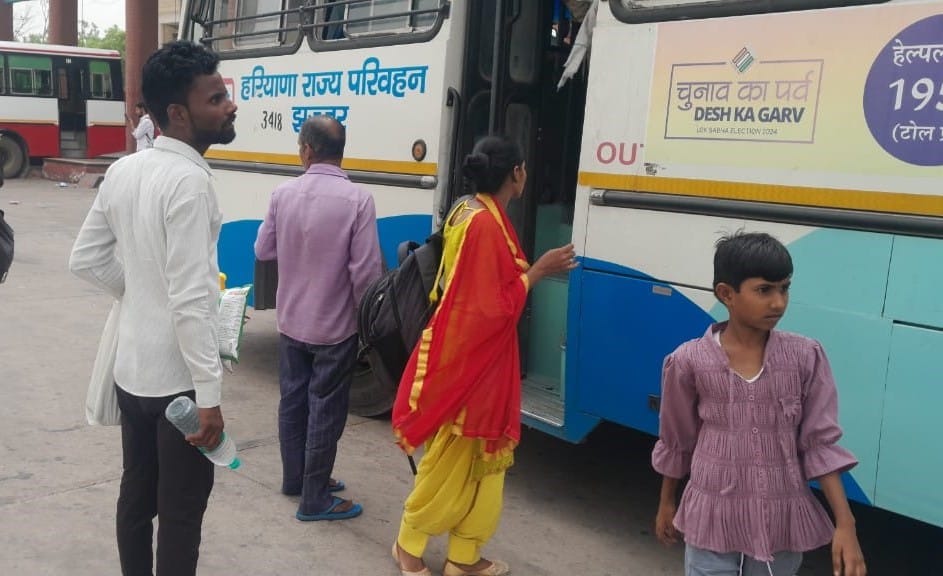 Order to provide water to passengers in buses, passengers forced to buy and drink it