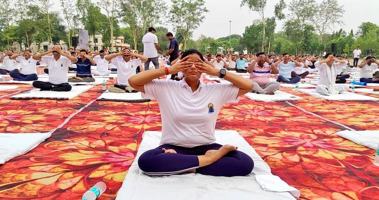 Amethi resolved to stay healthy through yoga asanas