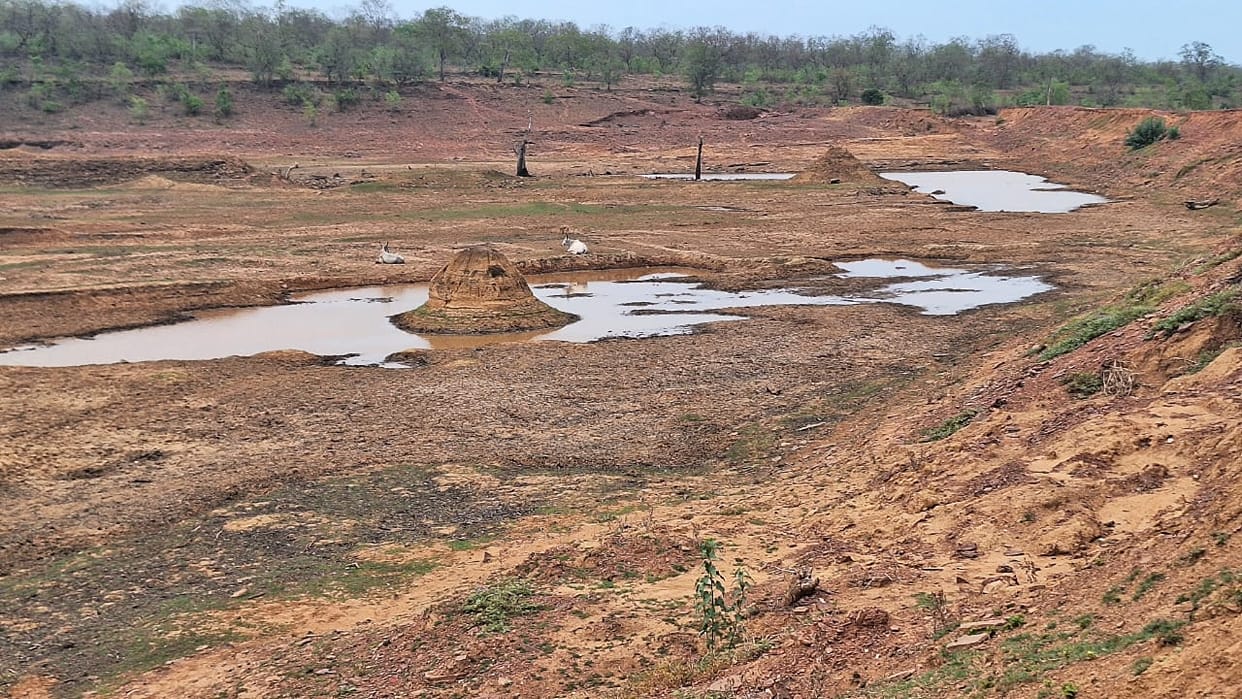 Damoh One year has passed since pond of Gorkha village burst farmers says not received compensation
