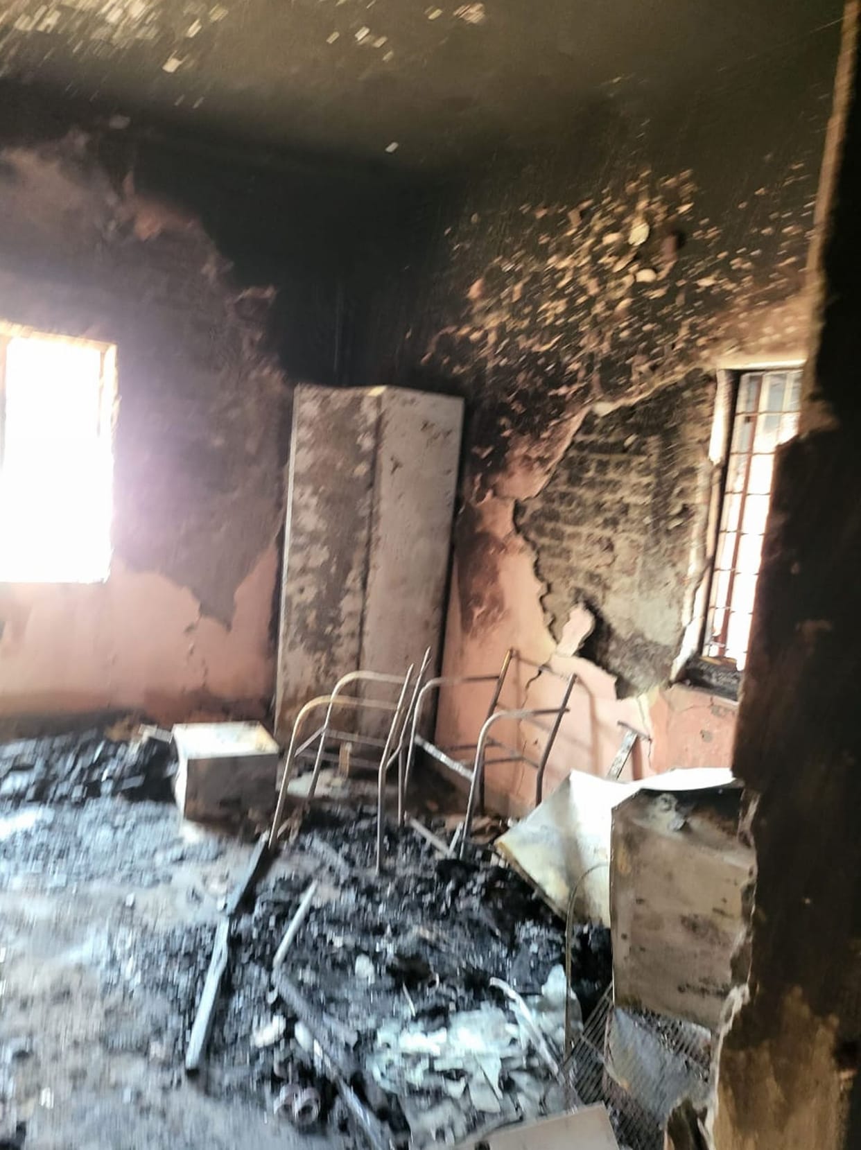 Fire broke out due to short circuit in Naveen Health Center Mannu Nagar