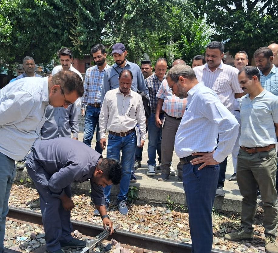Possibilities of expanding Pathankot-Jogindernagar railway track till Mandi are being explored