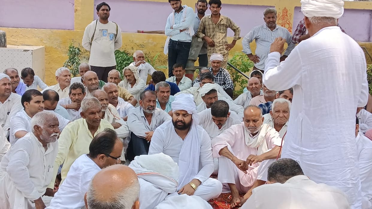 There will be agitation if land acquired without compensation is taken over: Farmers