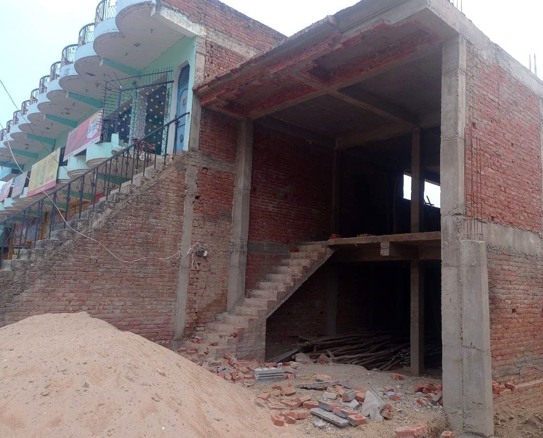 Laborer dies due to falling debris from under construction house