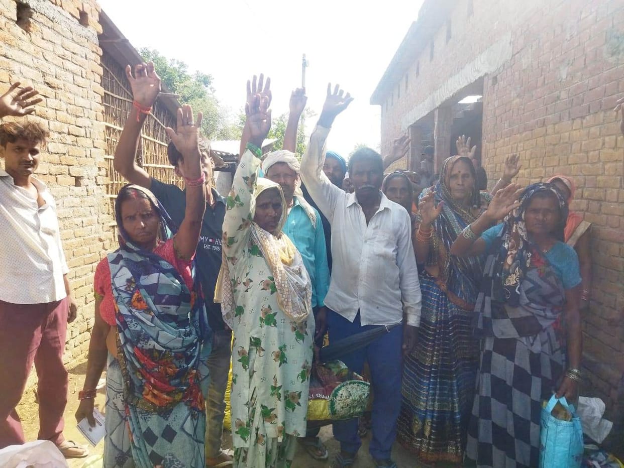 The villagers created a ruckus by accusing the Kotedar of being cheap.