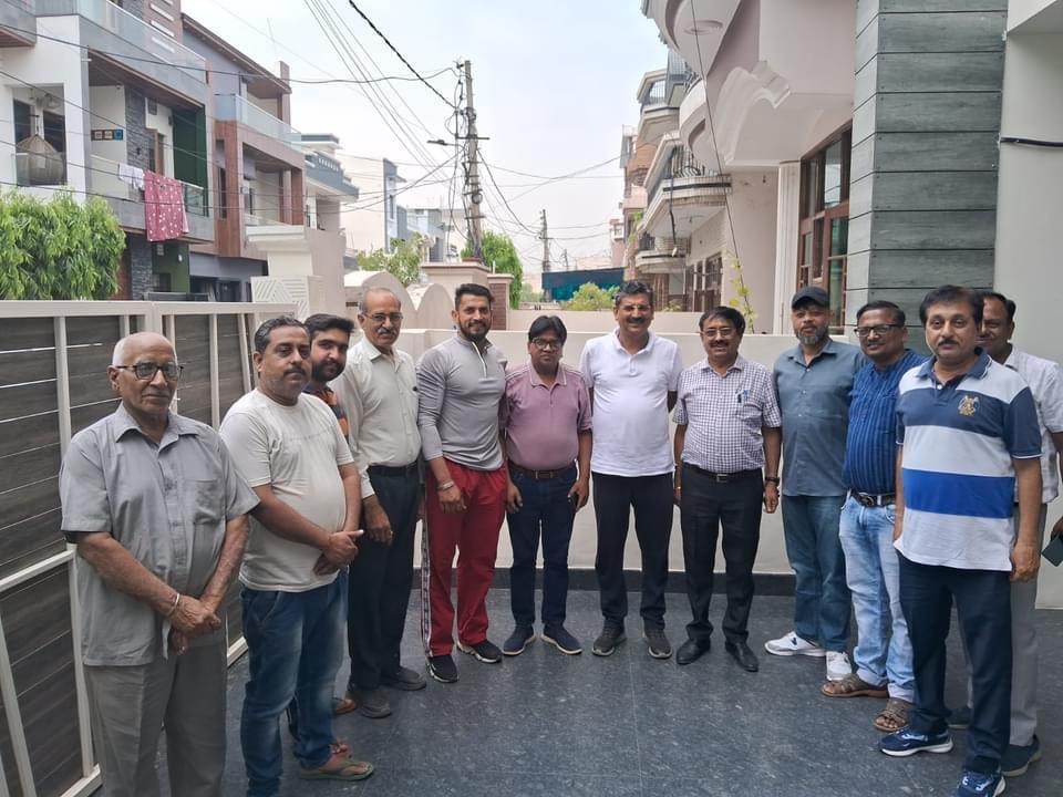 People of Raja Singh Colony are deprived of basic facilities.