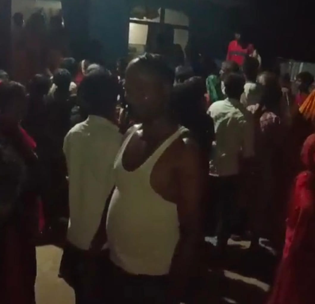 Uproar over ration distribution at night, e-pass machine locked