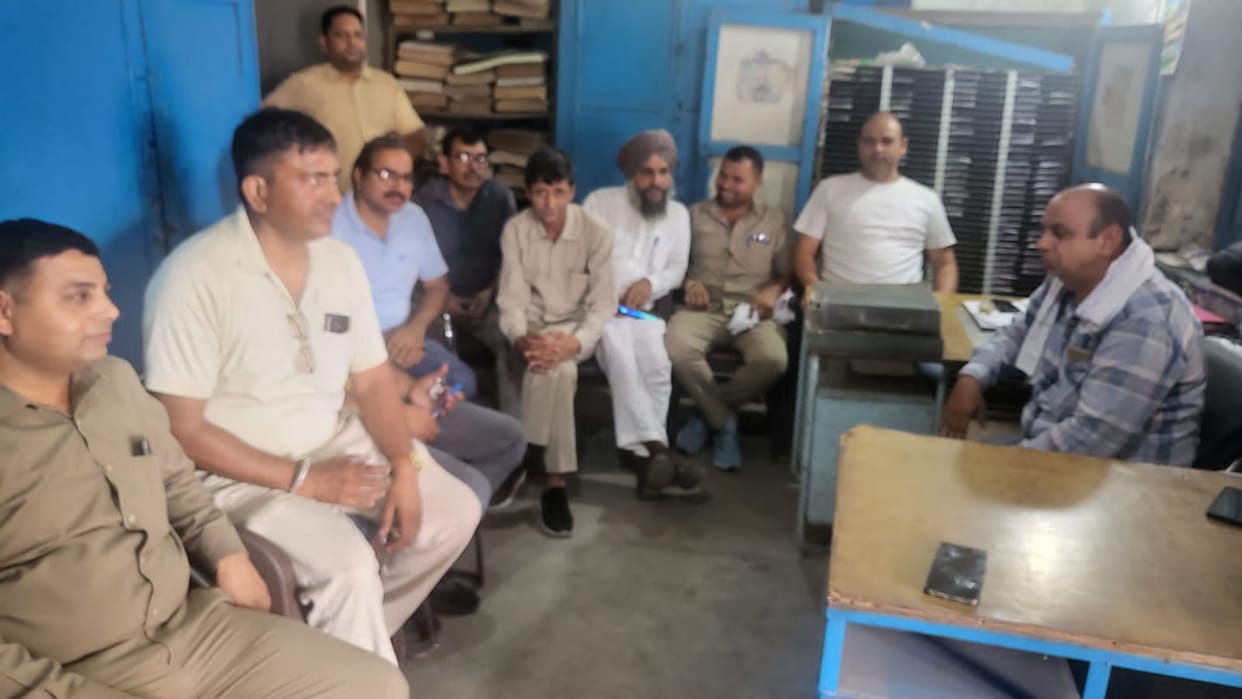 Roadways symbolic hunger strike on 26