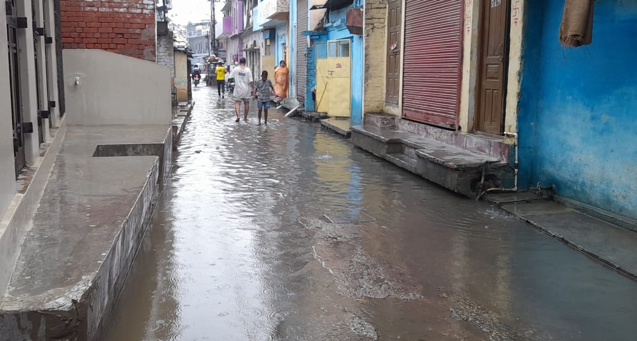 Waterlogging in roads and streets