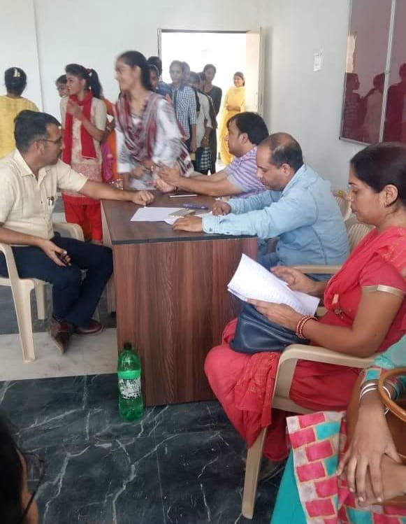 So far 1284 applications for 1200 seats in the college, last date 25th June