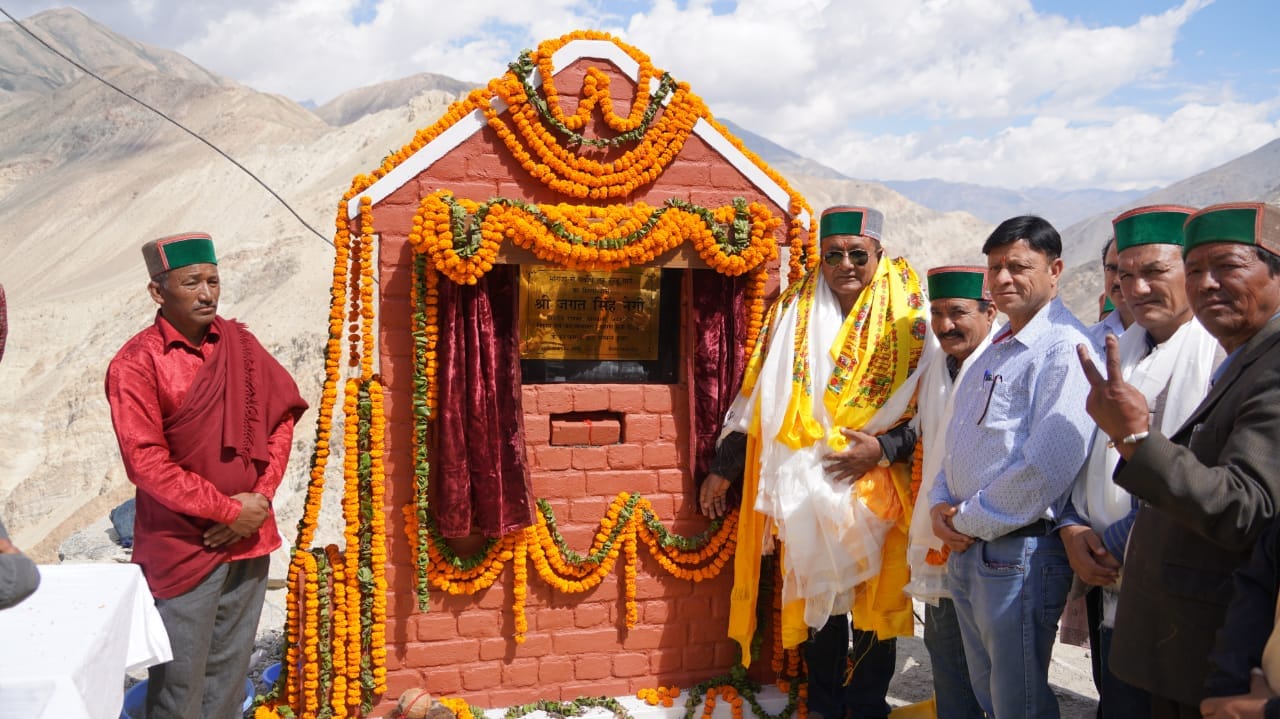 Foundation stone of span in Panchayat Naka, Revenue, Horticulture and Tribal Development Minister Jagat Singh Negi, Kinnaur