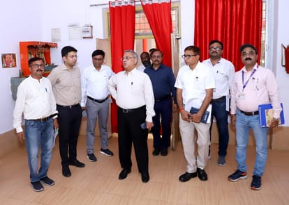 General Manager of NCR gave advice for safe rail operation.