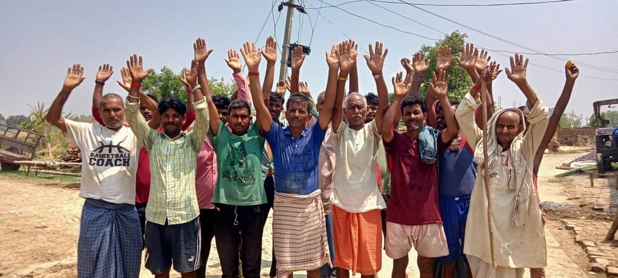 100 houses lost electricity for seven days, villagers protest