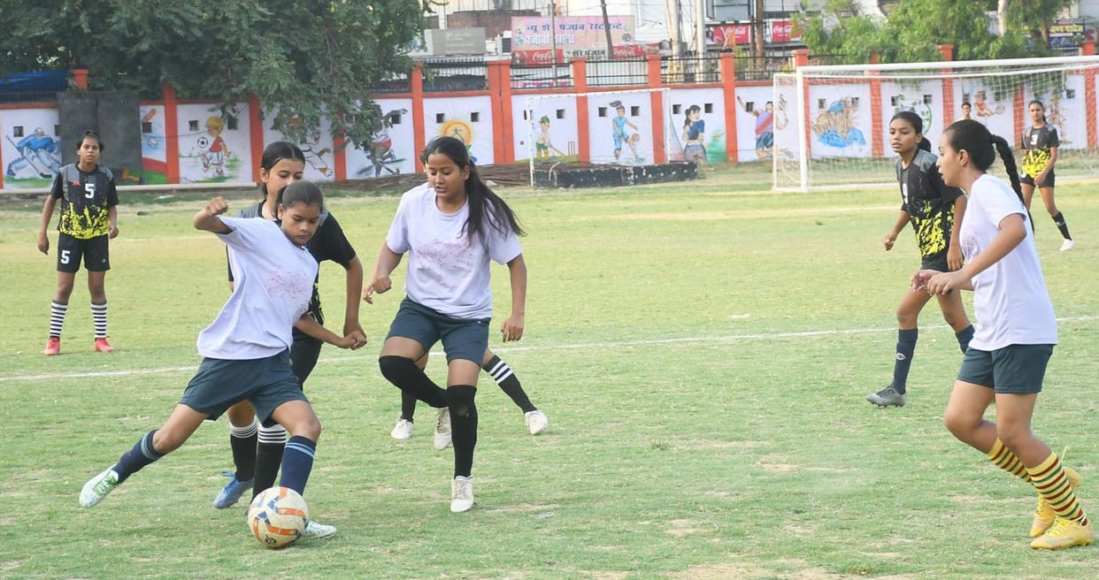 Azamgarh, Aligarh, Basti, Agra and Gorakhpur won the matches.