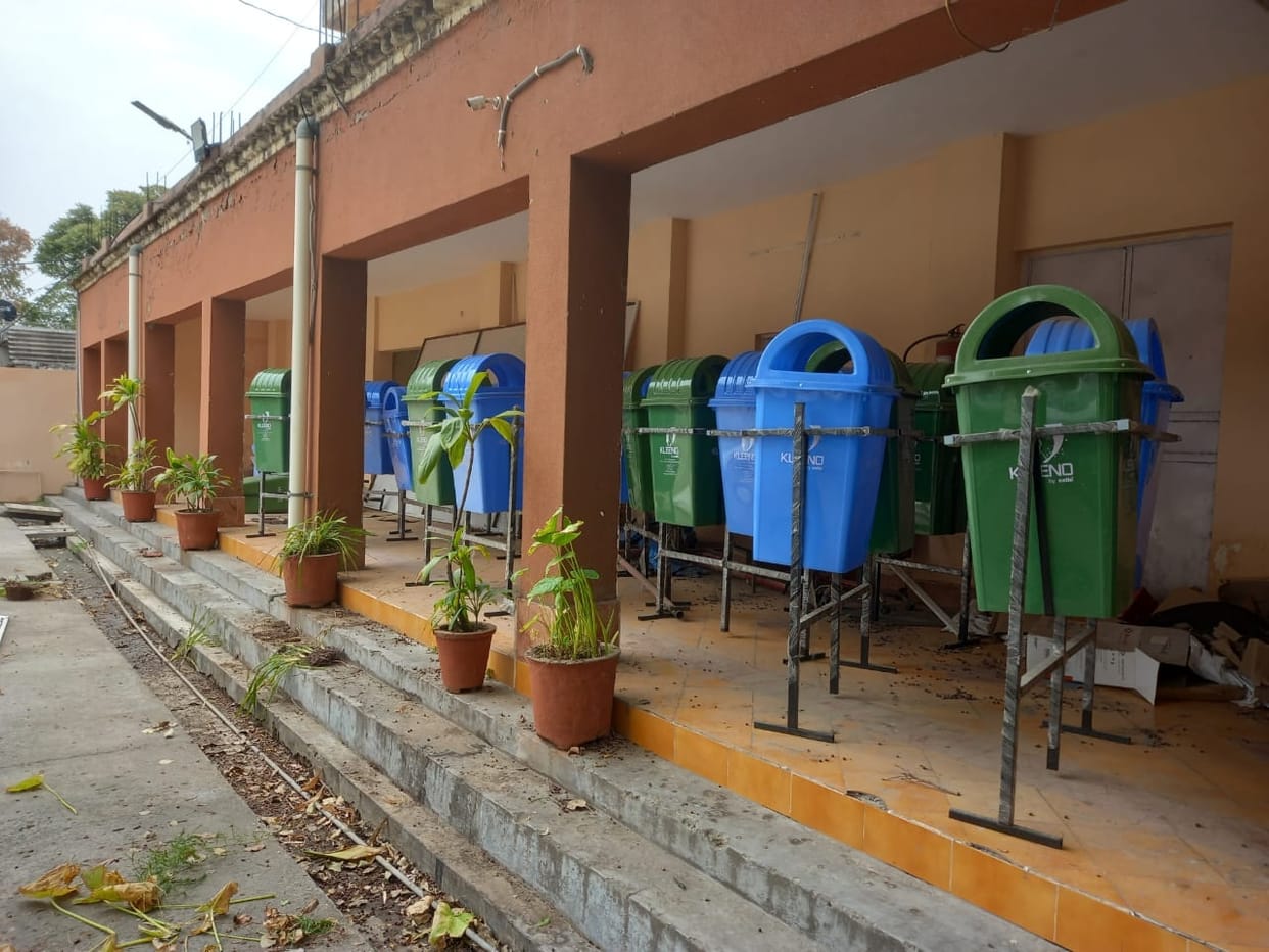 Municipal Corporation has imposed fine of 7.20 lakh on door-to-door garbage collection company in Agra