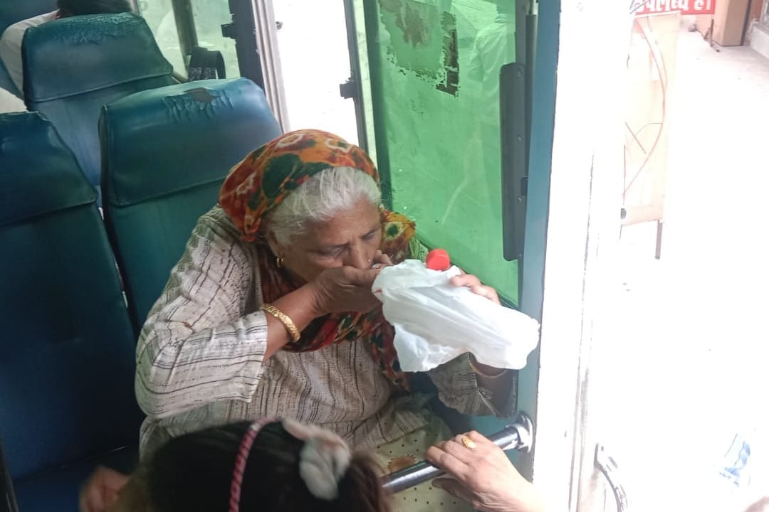 Passengers started getting drinking water in roadways buses