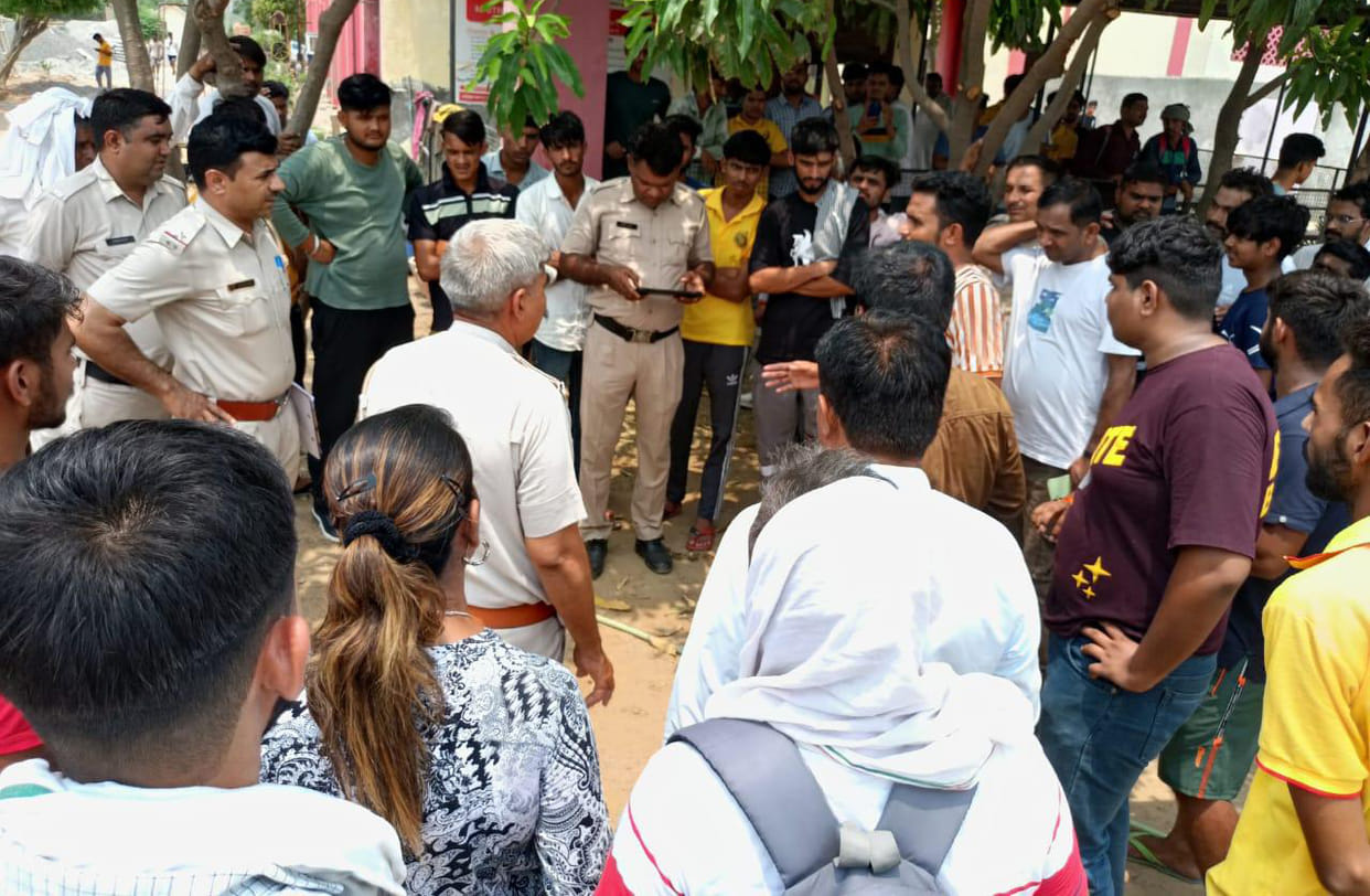 Uproar over training on cows in artificial insemination institute, police reached the spot