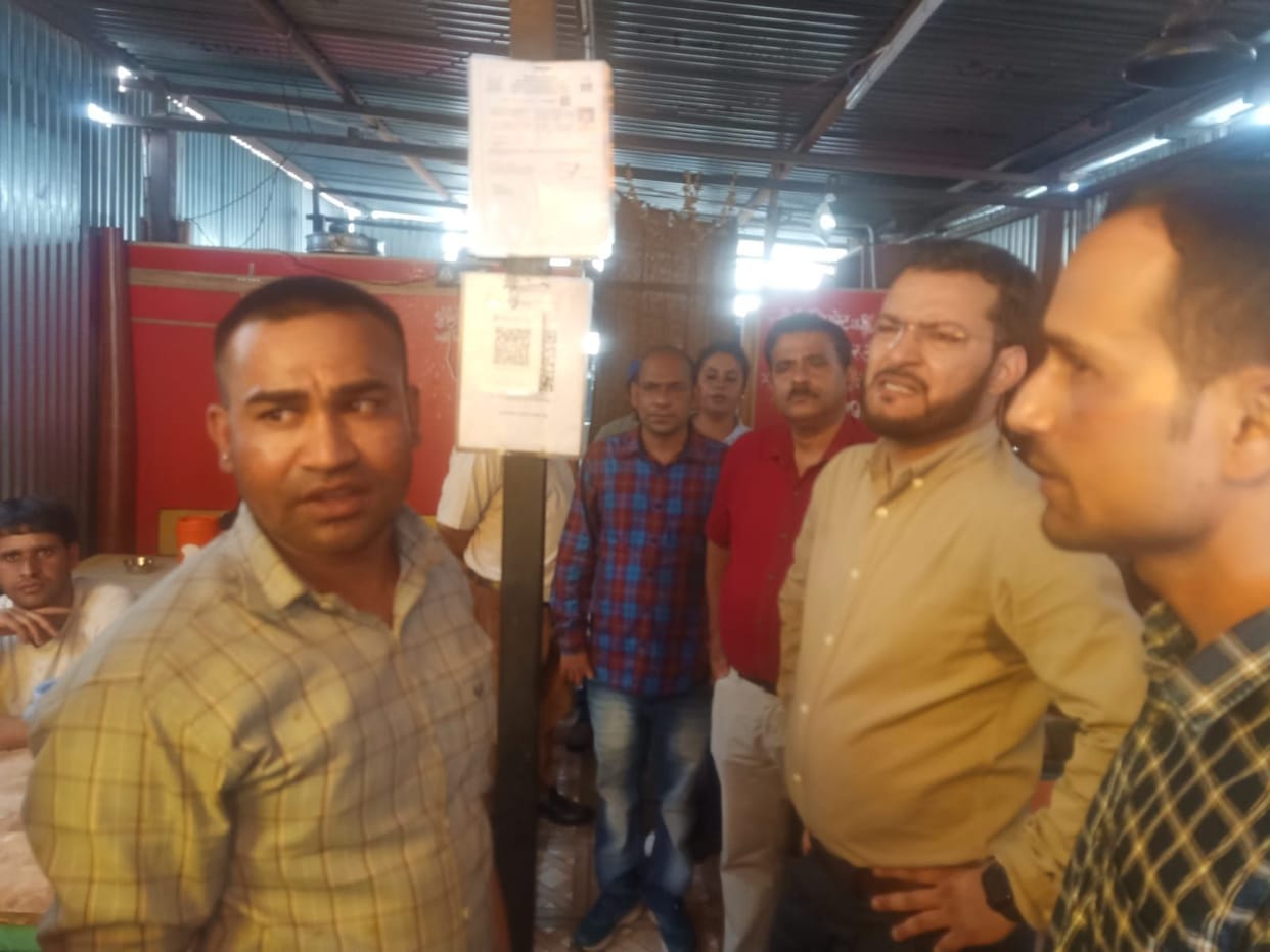 Inspection of dhaba and restaurant, Rampur, action against child labor